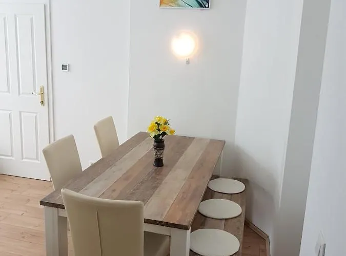 Sobieski Town Apartment *