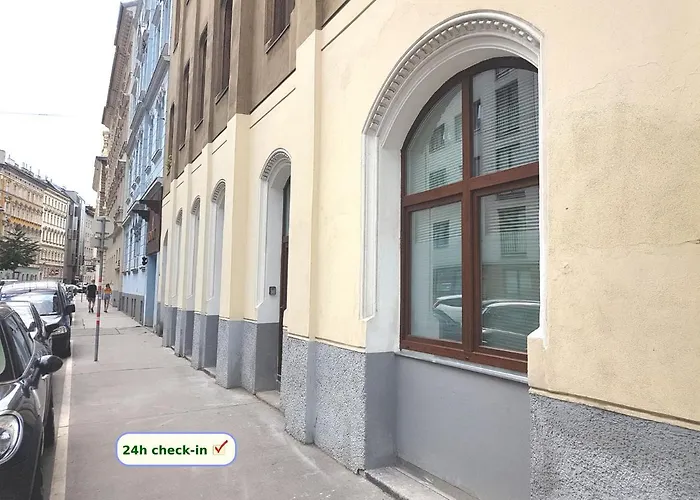 Sobieski Town Apartment *